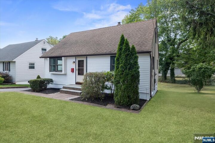 Property Photo: 499 Goffle Road NJ 07481