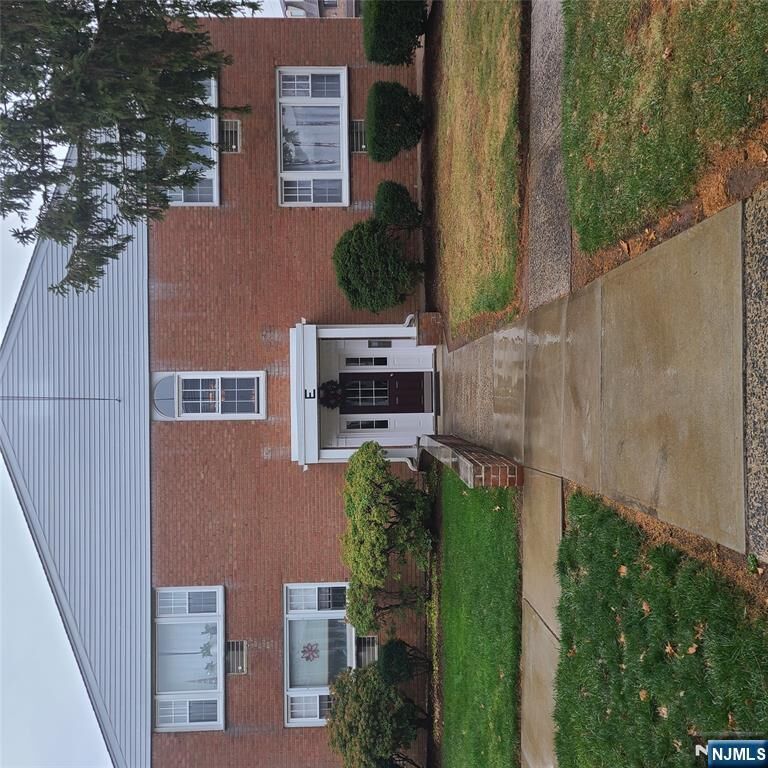 Property Photo: 565 Grove E-6 NJ 07013