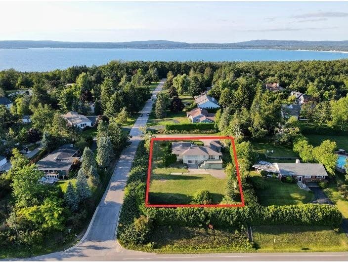 Property Photo:  250 Lincoln Place  MI 49770 