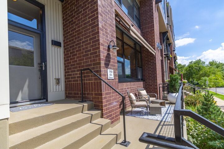 Property Photo:  190 Elm Street  MN 55102 
