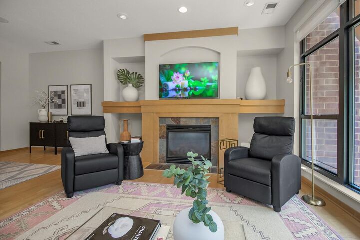 Property Photo:  190 Elm Street  MN 55102 