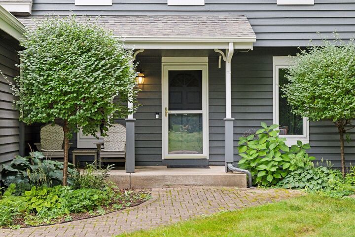 Property Photo: 3035 Autumn Woods Drive MN 55318