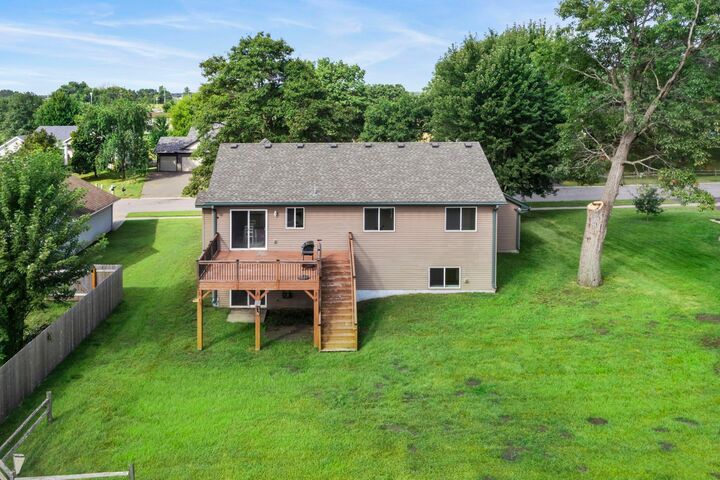 Property Photo:  1110 Madison Avenue SW  MN 55040 