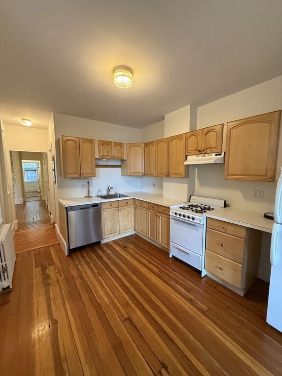 Property Photo: 29 Myrtle Street 2 MA 02114