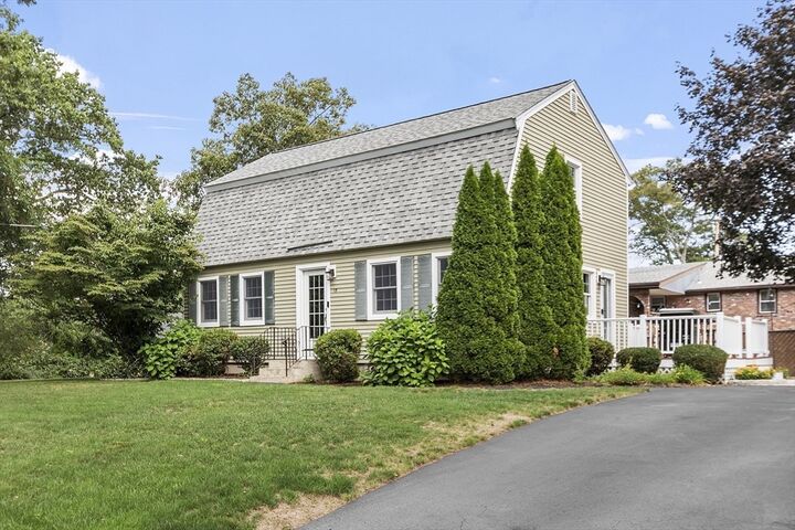 Property Photo:  15 Dewey Ave  MA 01887 