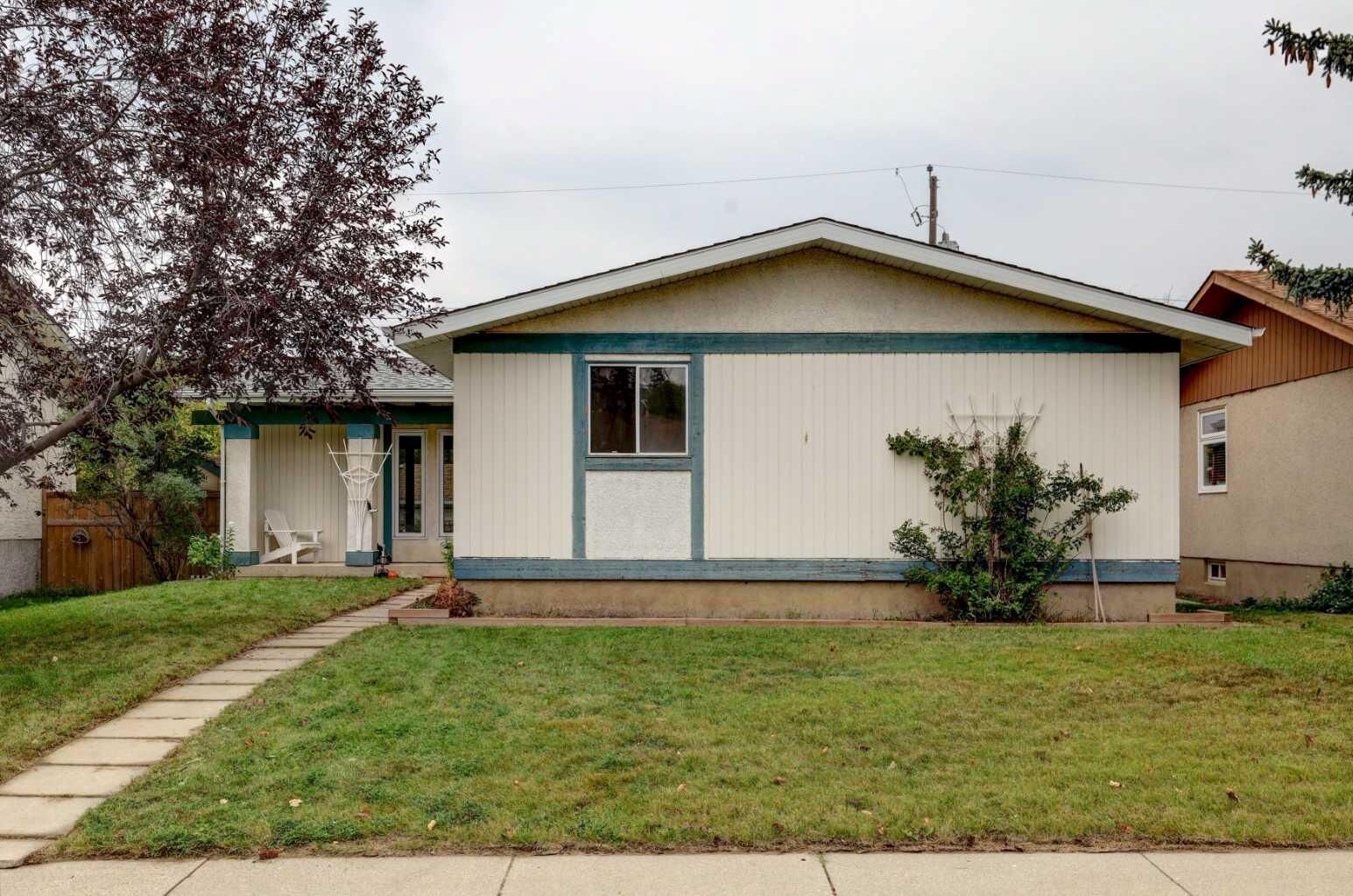 Property Photo: 315 Manora Road NE AB T2A 4R7