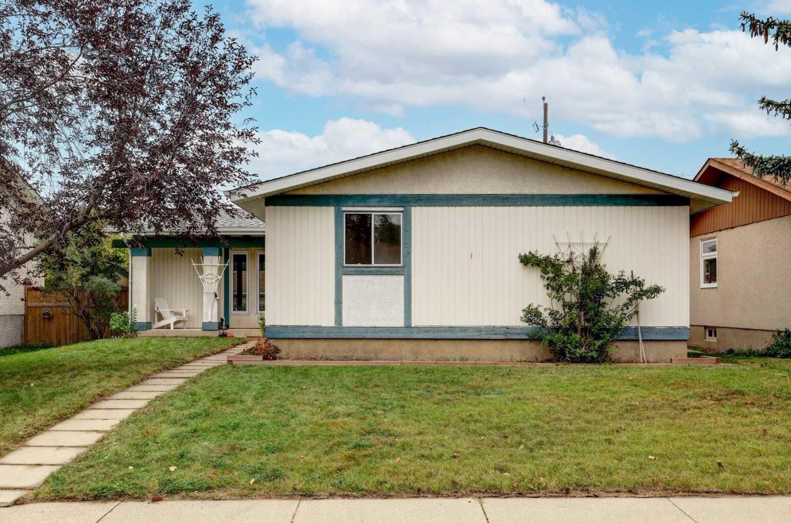 Photo de la propriété: 315 Manora Road NE AB T2A 4R7