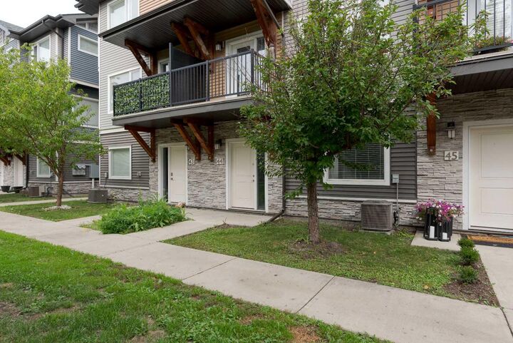 Photo de la propriété: 141 Fontaine Crescent 44 AB T9H 0C9