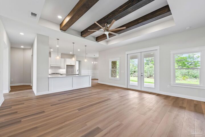 Property Photo: 2038 Fontainebleau Ct FL 32566