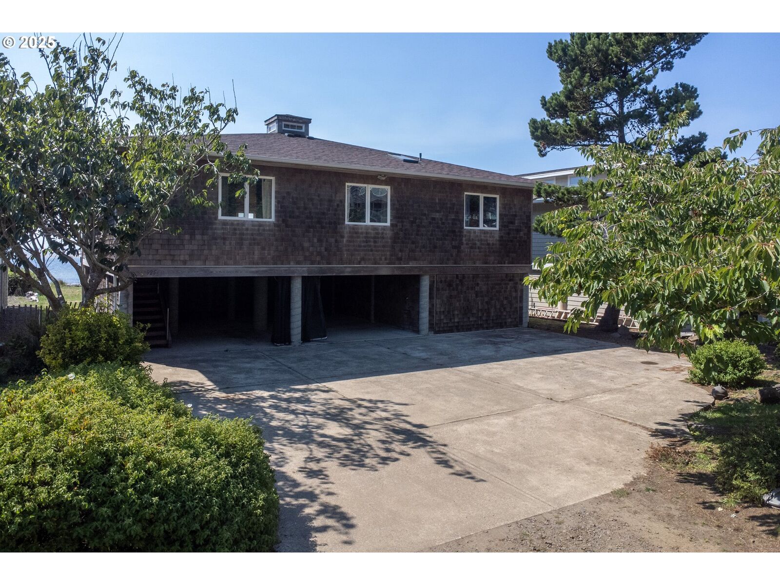 Property Photo:  925 Happy Camp Rd  OR 97141 