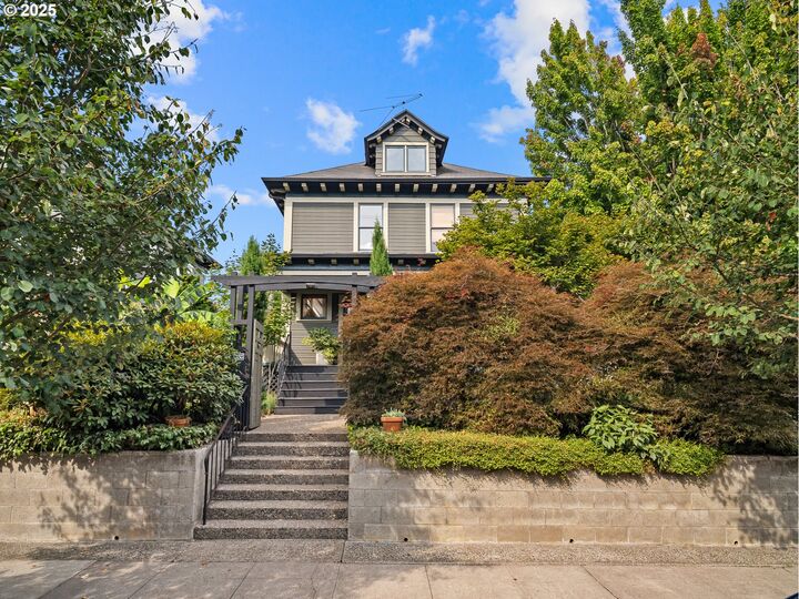 3133 NE Rodney Ave  Portland OR 97212 photo