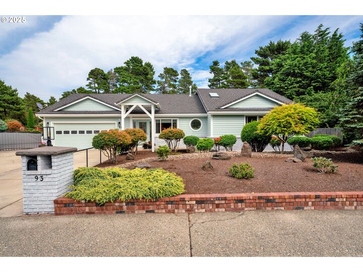 Property Photo:  93 Sailors Ravine Ct  OR 97439 