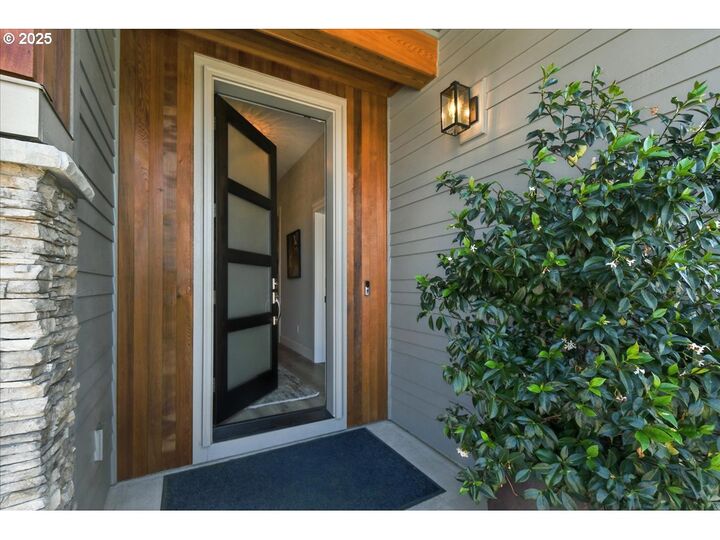Property Photo: 13207 NE 60th Ave WA 98686