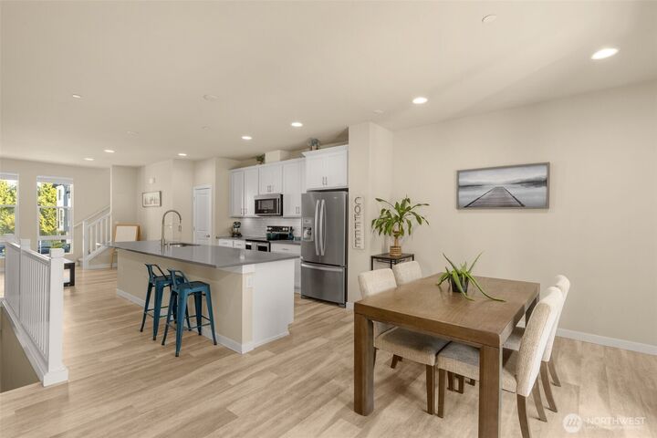 Property Photo: 14715 Admiralty Way A4 WA 98087