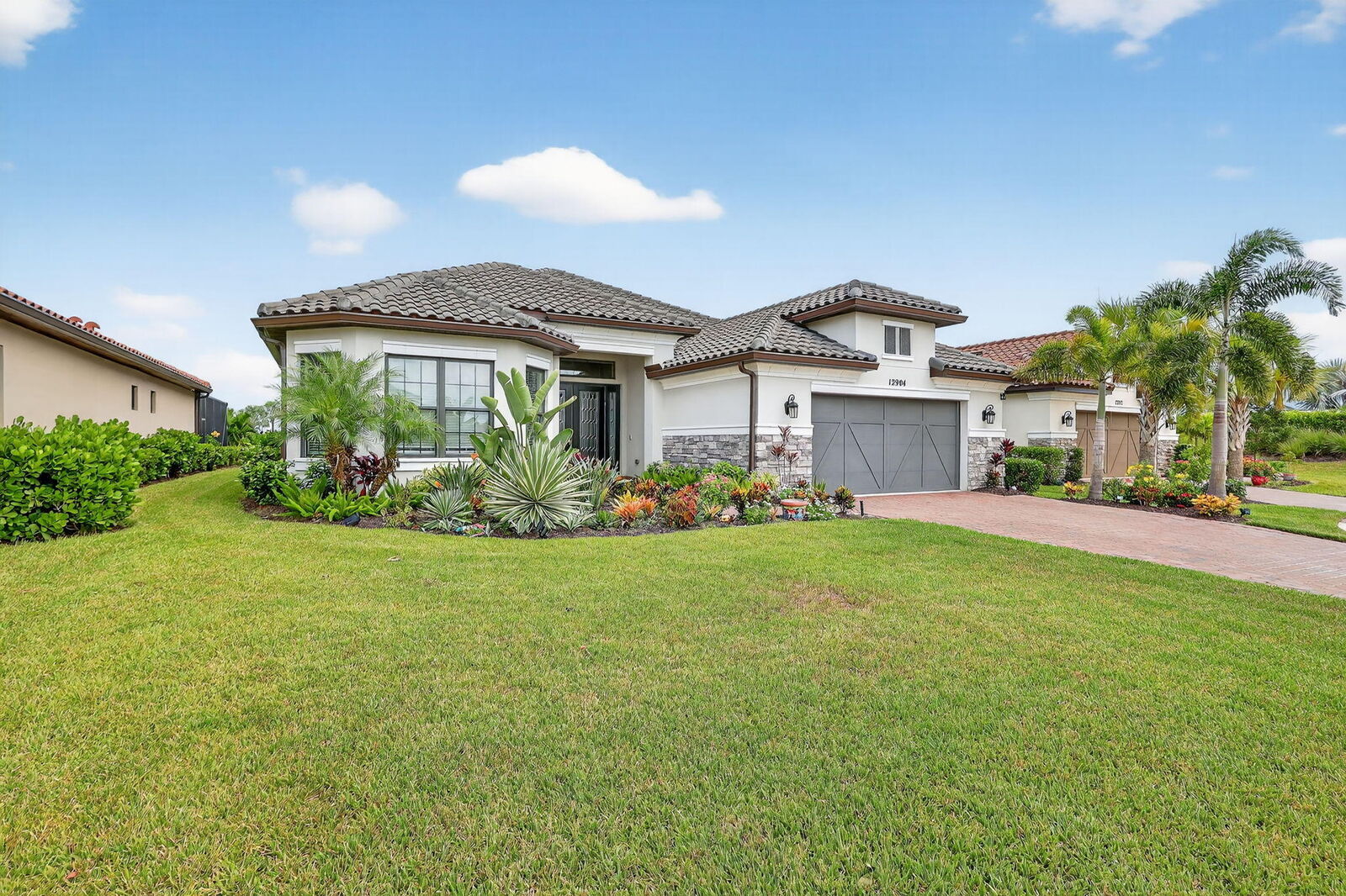 Property Photo: 12904 SW Barelli Court FL 34987