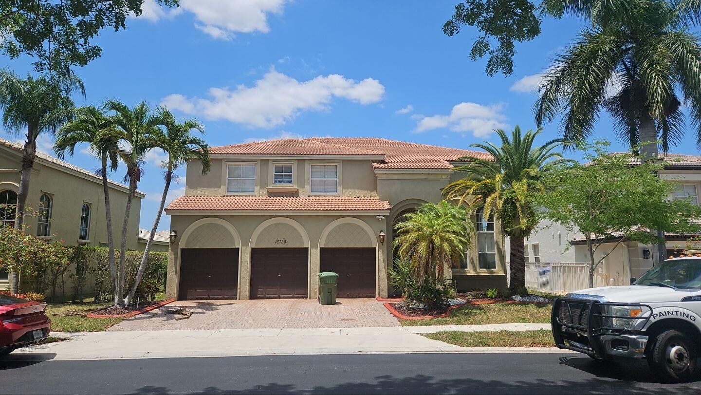 Property Photo:  16729 SW 16th Street  FL 33027 