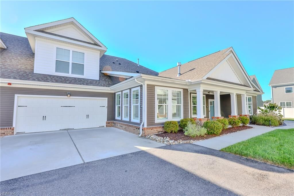 Property Photo: 922 Biltmore Way VA 23320