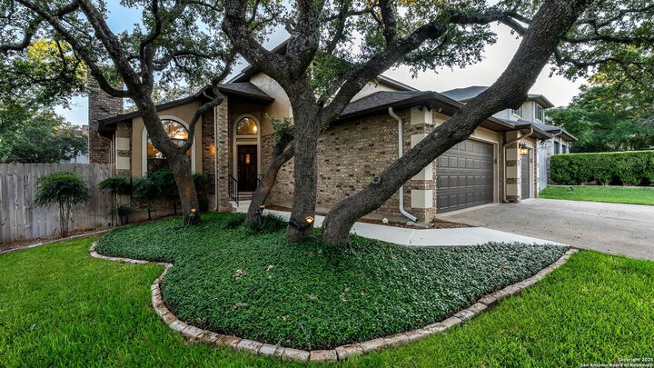 18015 Green Knoll  San Antonio TX 78258 photo