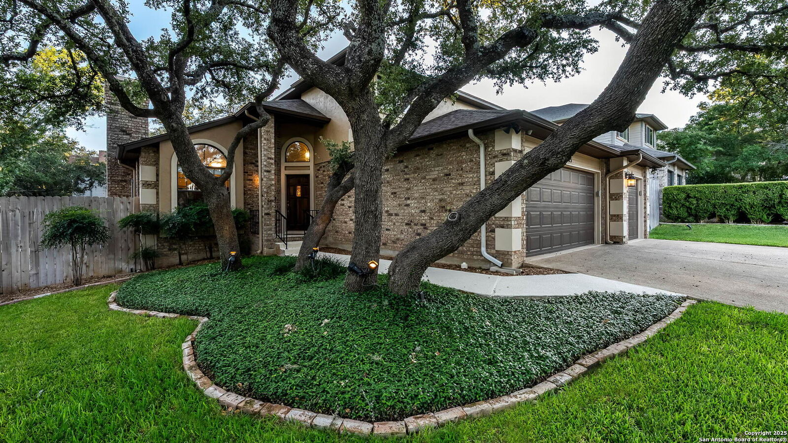 Property Photo: 18015 Green Knoll TX 78258