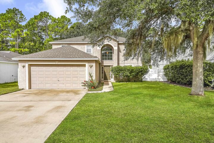 Property Photo: 161 King Arthur Ct FL 32086