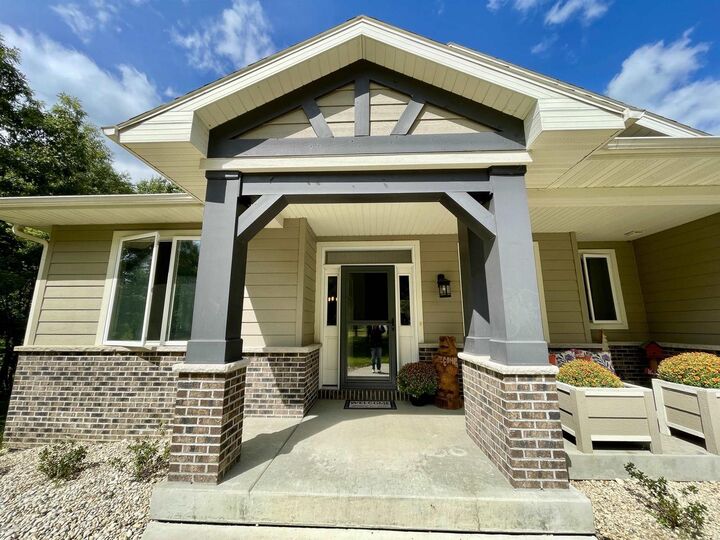 Property Photo: 9426 North Raven Court WI 53563
