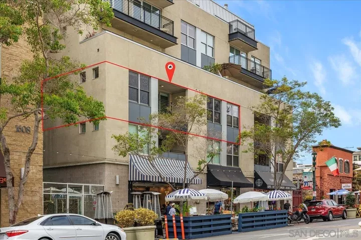 Property Photo: 1608 India St 307 CA 92101