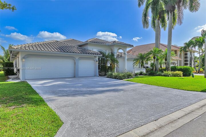 Property Photo: 9912 NW 49th Pl FL 33076