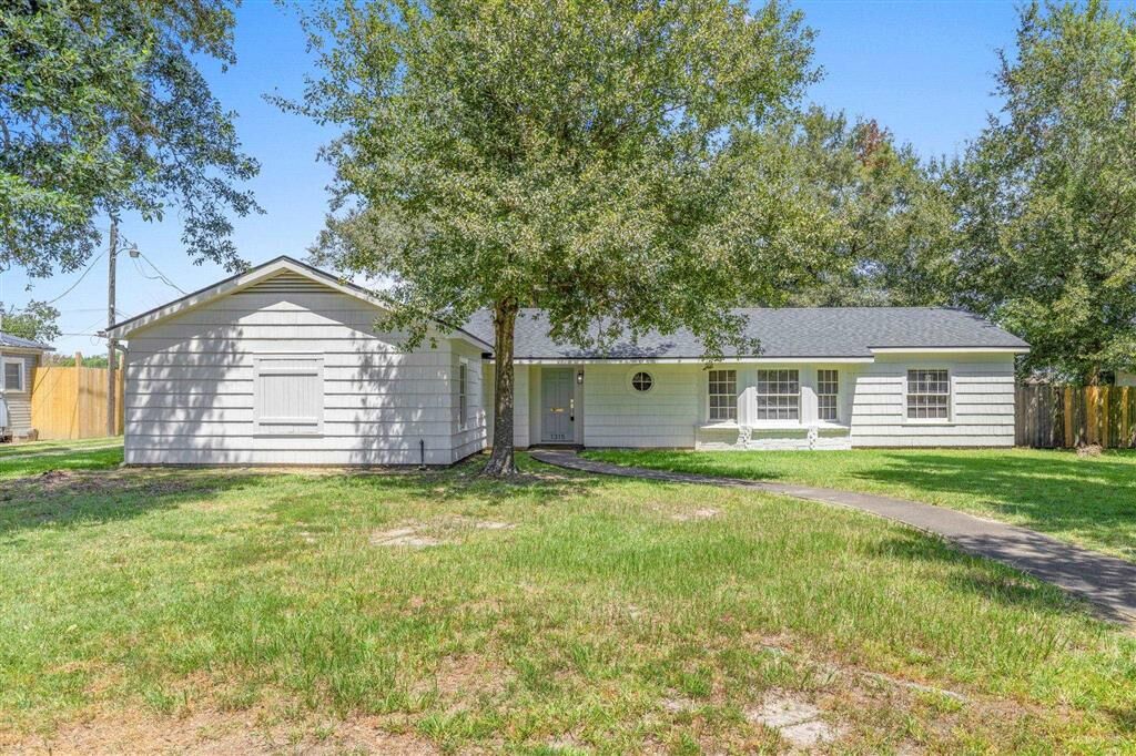 Property Photo: 1315 8th Street LA 70601