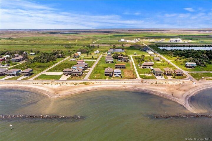 Property Photo: 158 Gulf View Road LA 70631