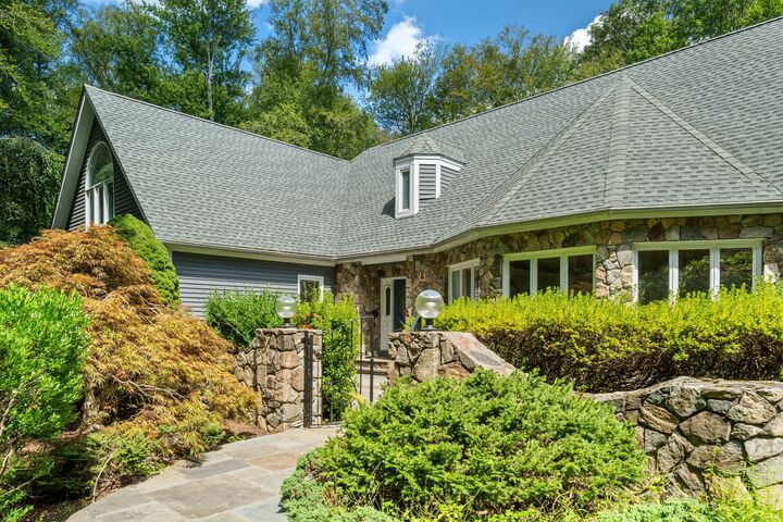 Property Photo: 212 Fence Row Drive CT 06824