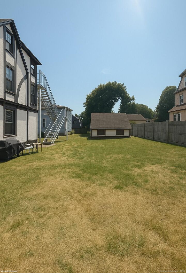 Property Photo: 40 Rogers Street 3 CT 06405