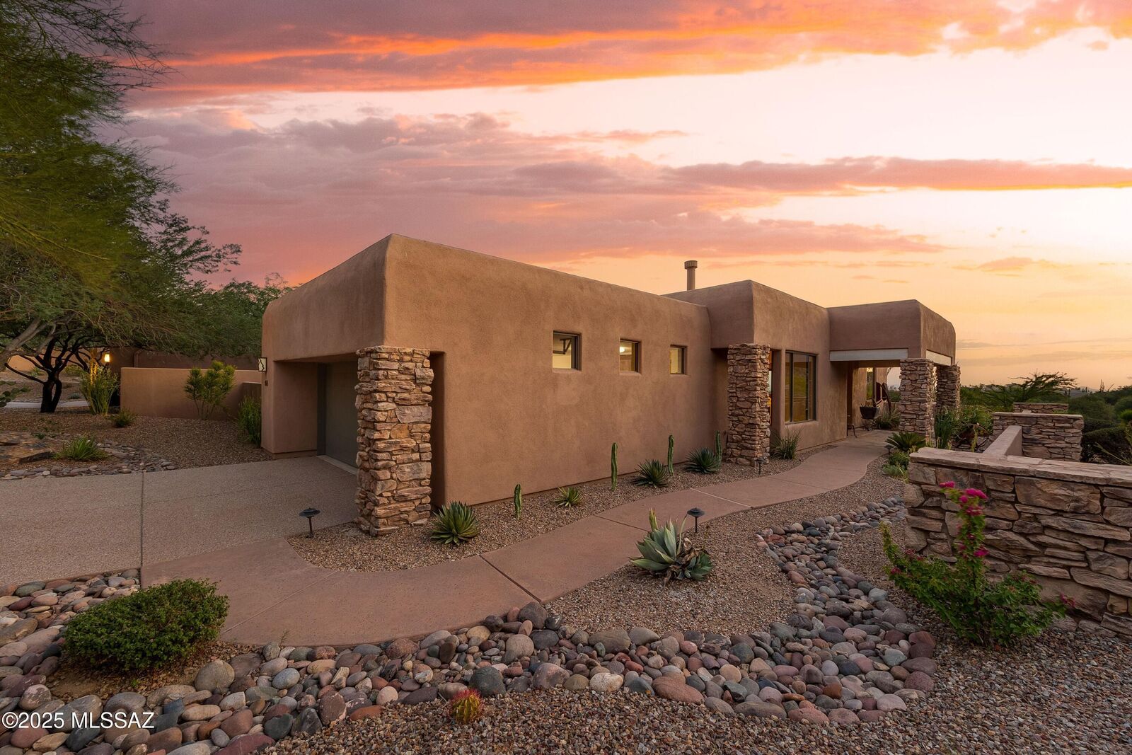 Property Photo:  14198 N Gallery Place  AZ 85658 