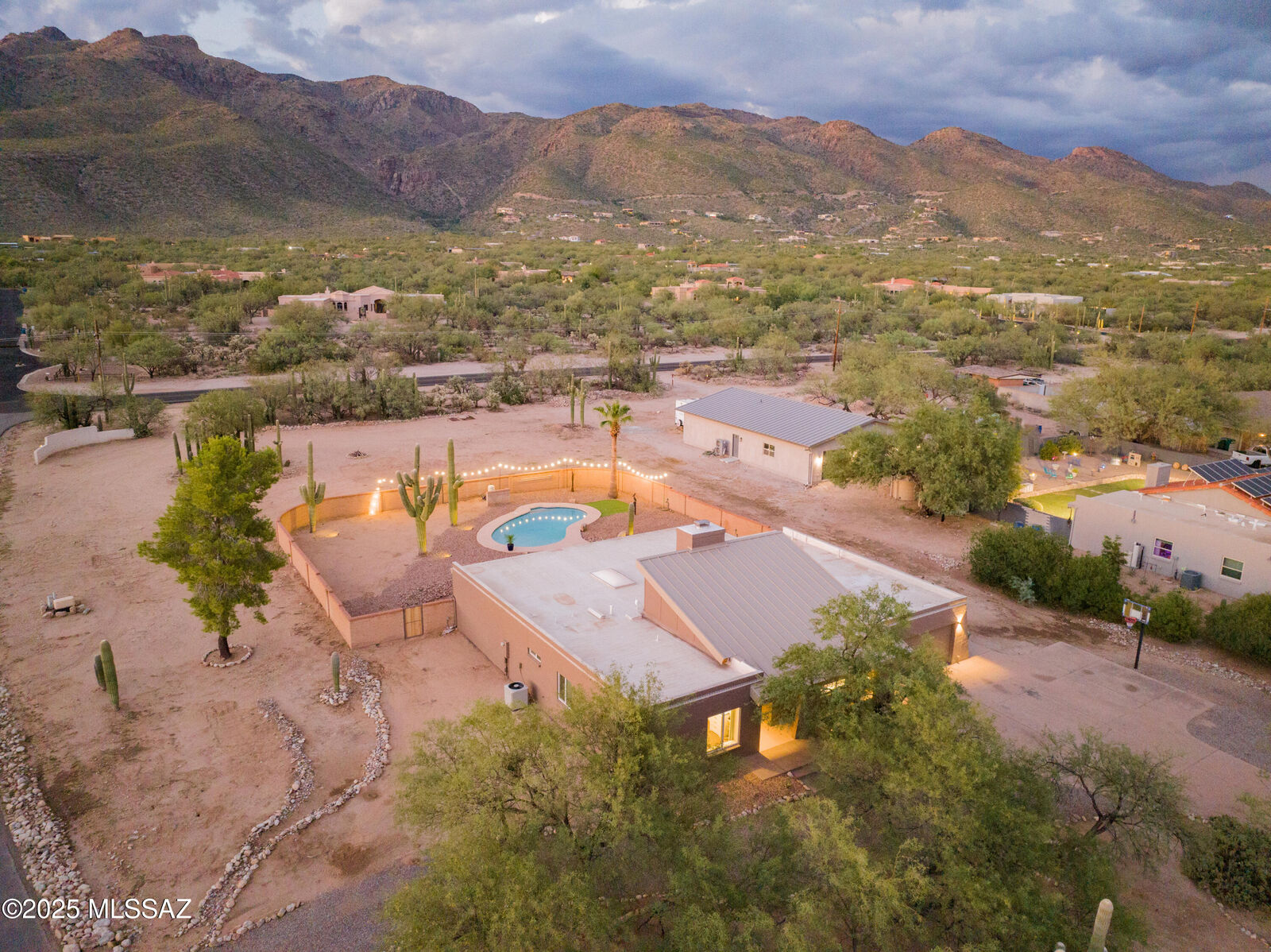 Property Photo:  11401 Placita Madre  AZ 85749 
