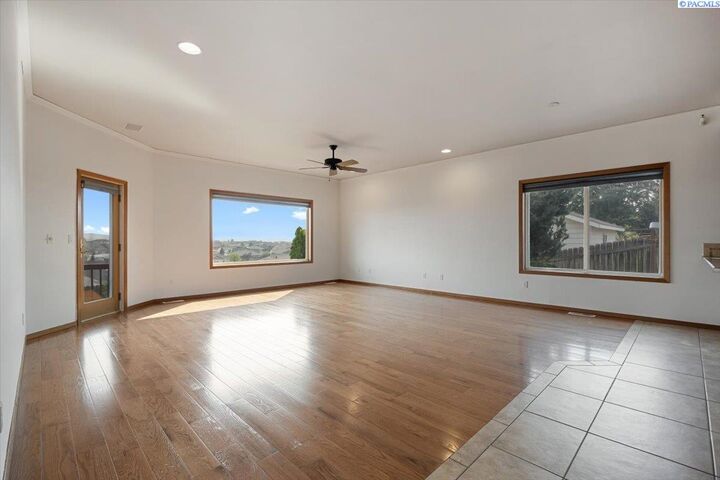Property Photo: 4824 Mojave Dr. WA 99301