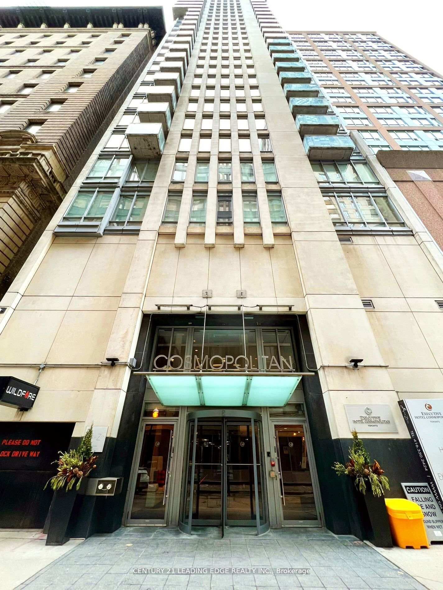 Property Photo: 8 Colborne Street 2202 ON M5E 1E1