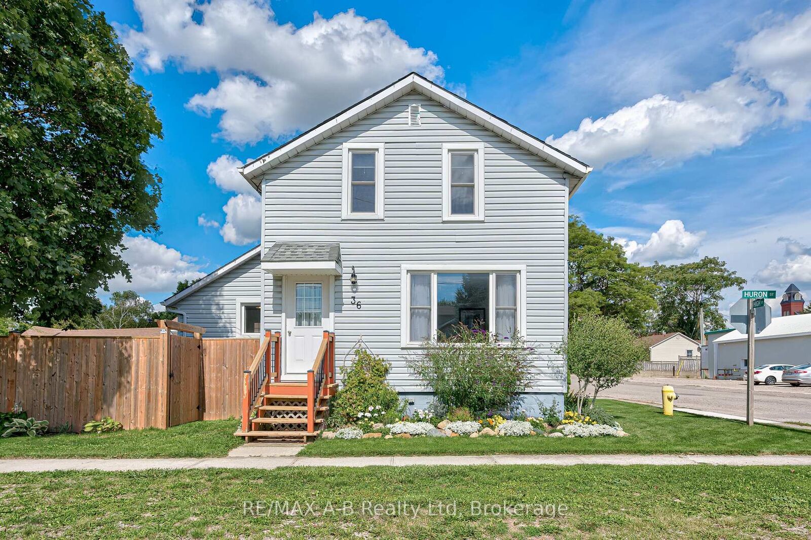 Property Photo: 36 Huron Street ON N0K 1W0