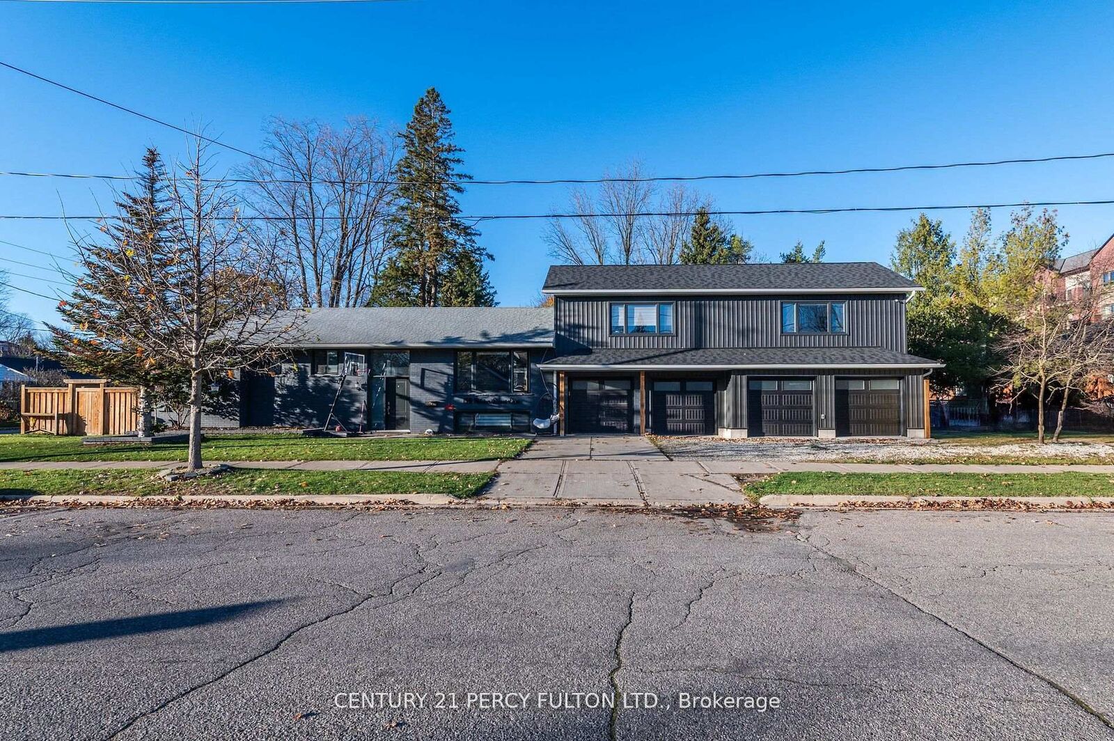 Photo de la propriété: 150 Nelson Street E ON L9R 1J5