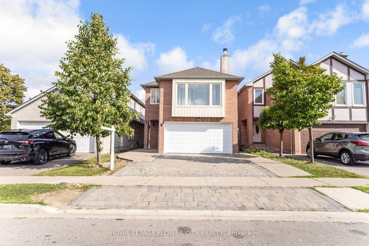 Property Photo:  4 Natalie Court E  ON L6S 5T2 