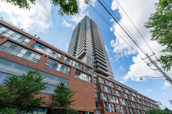 Property Photo: 33 Mill Street 607 ON M5A 3R3