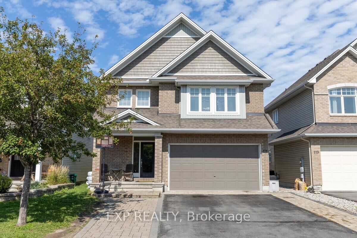 Photo de la propriété:  121 Daglan Crescent  ON K4A 0W7 