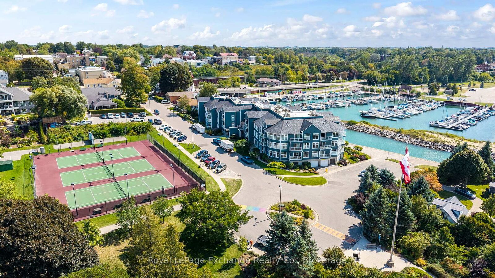 Property Photo:  200 Harbour Street 202  ON N2Z 3A3 