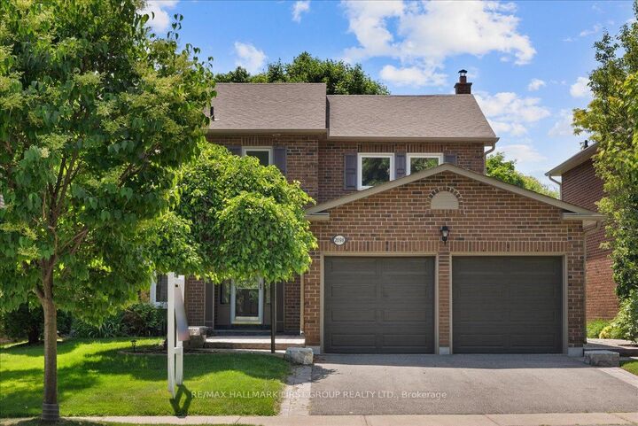 Photo de la propriété: 2098 Liverpool Road ON L1X 1C9