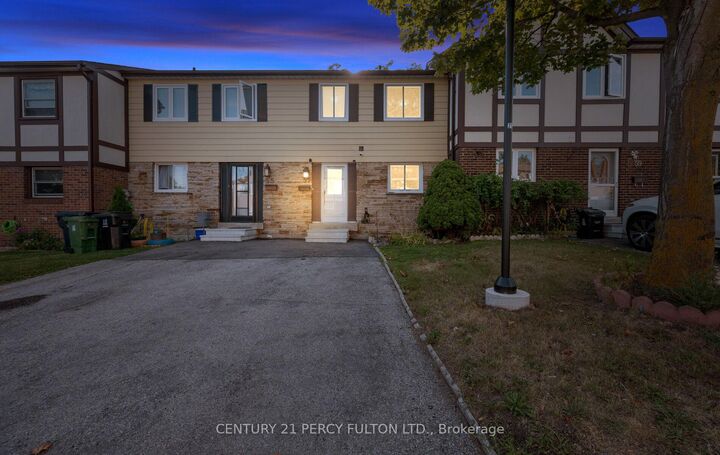 Photo de la propriété: 57 Golden Appleway N/A 111 ON M3A 3P2