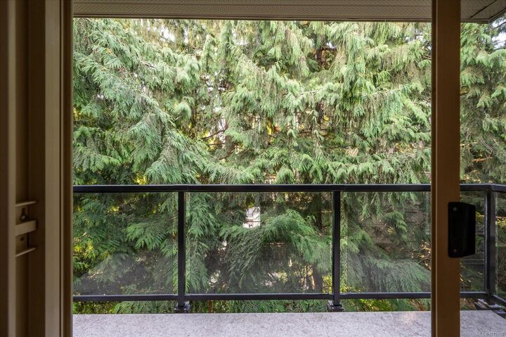 Property Photo: 160 Vancouver Ave 308 BC V9S 4E8