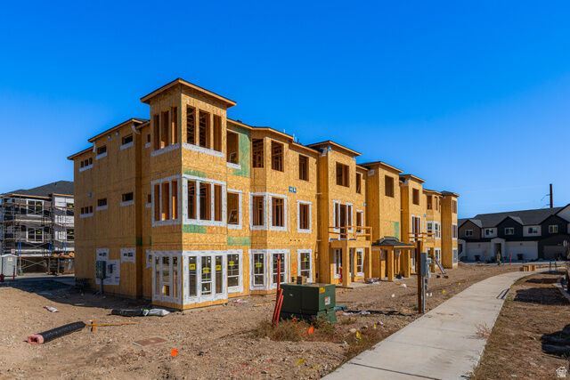 Property Photo:  12779 S Pinnacle Peak Ln W G301  UT 84096 