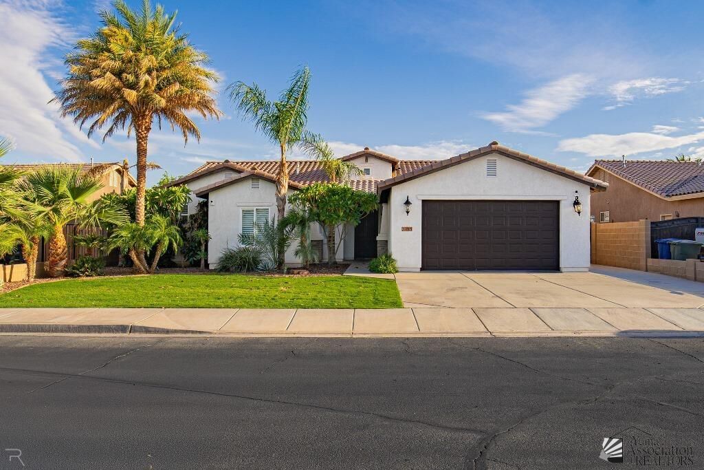 Property Photo: 3789 W 38 Pl AZ 85365-7950