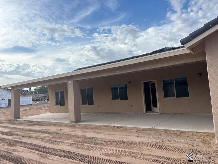 Property Photo: 5679 E 45 St AZ 85365