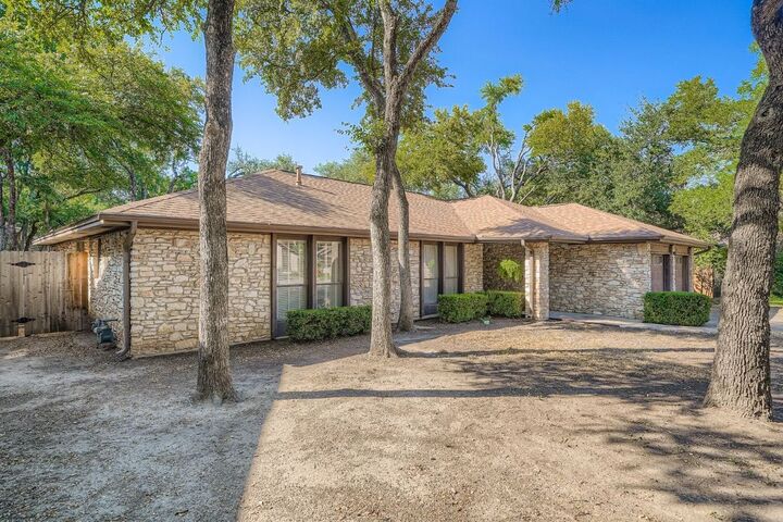 Property Photo: 11902 Millwright Parkway TX 78750