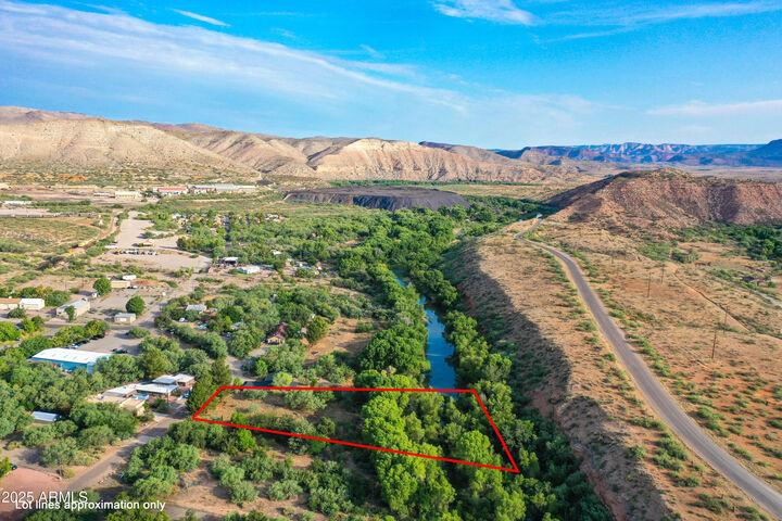 Property Photo: 125 Rincon Drive - AZ 86324