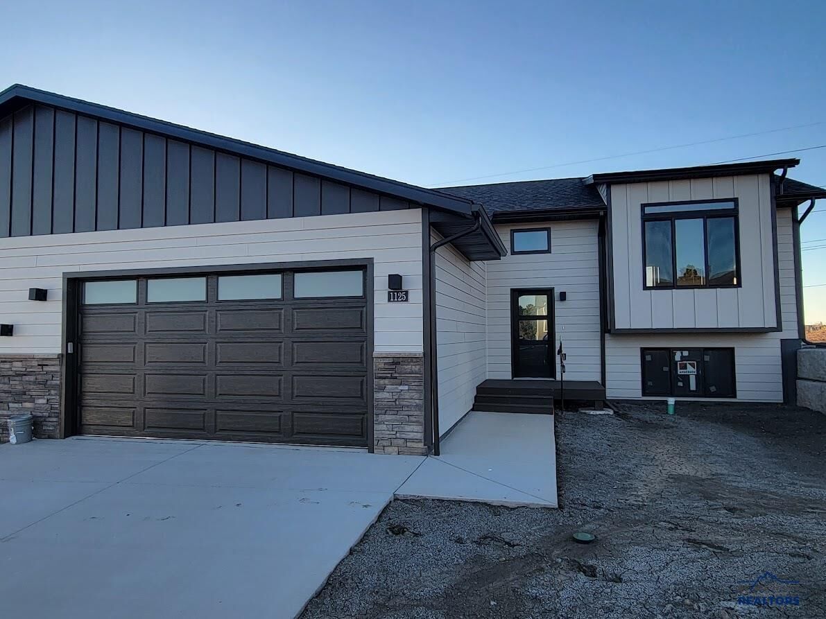 Property Photo: 1125 Pinnacle Ct SD 57701
